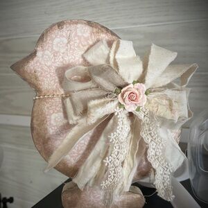 Elegant Cream and Pink Decorative Bird‎ Accent